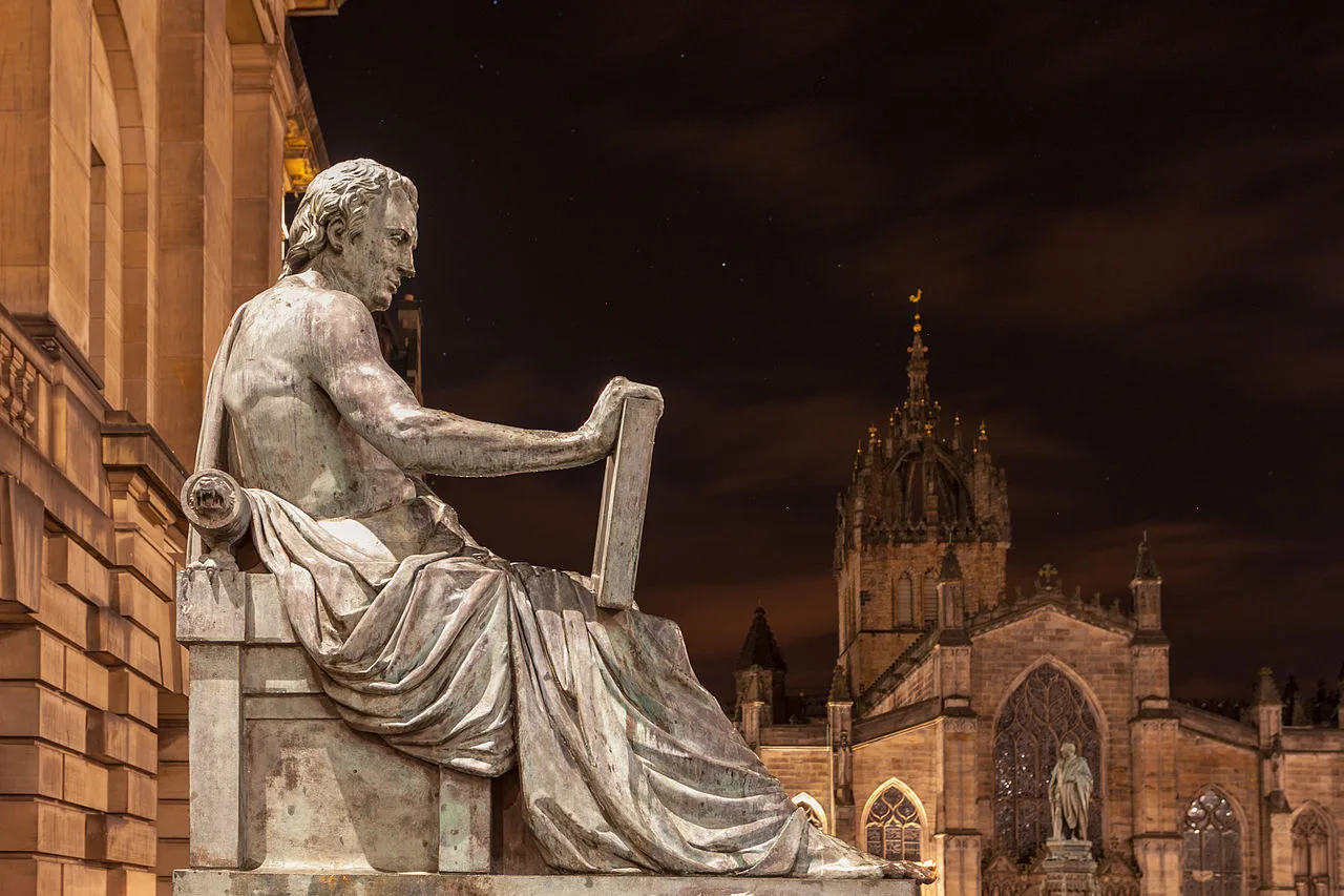 Statue of Hume, sculpted by Alexander Stoddart, on the Royal Mile in Edinburgh
