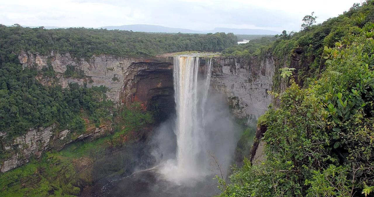 Kaietur Falls in the Dry Season, Feb 2007