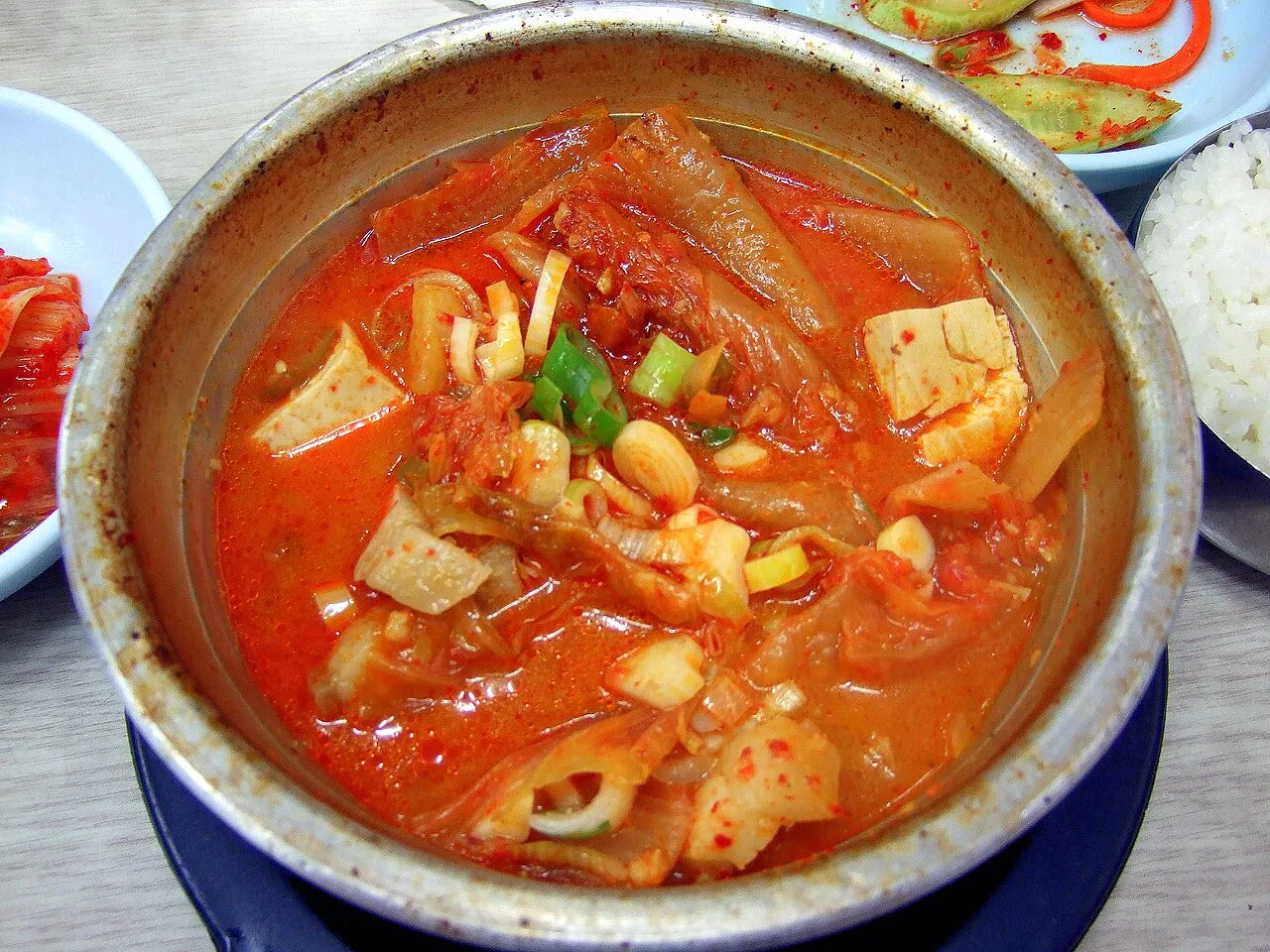 Kimchi jjigae (김치찌개), a stew made of kimchi, vegetables, broth, and other ingredients, is a popular dish during the cold