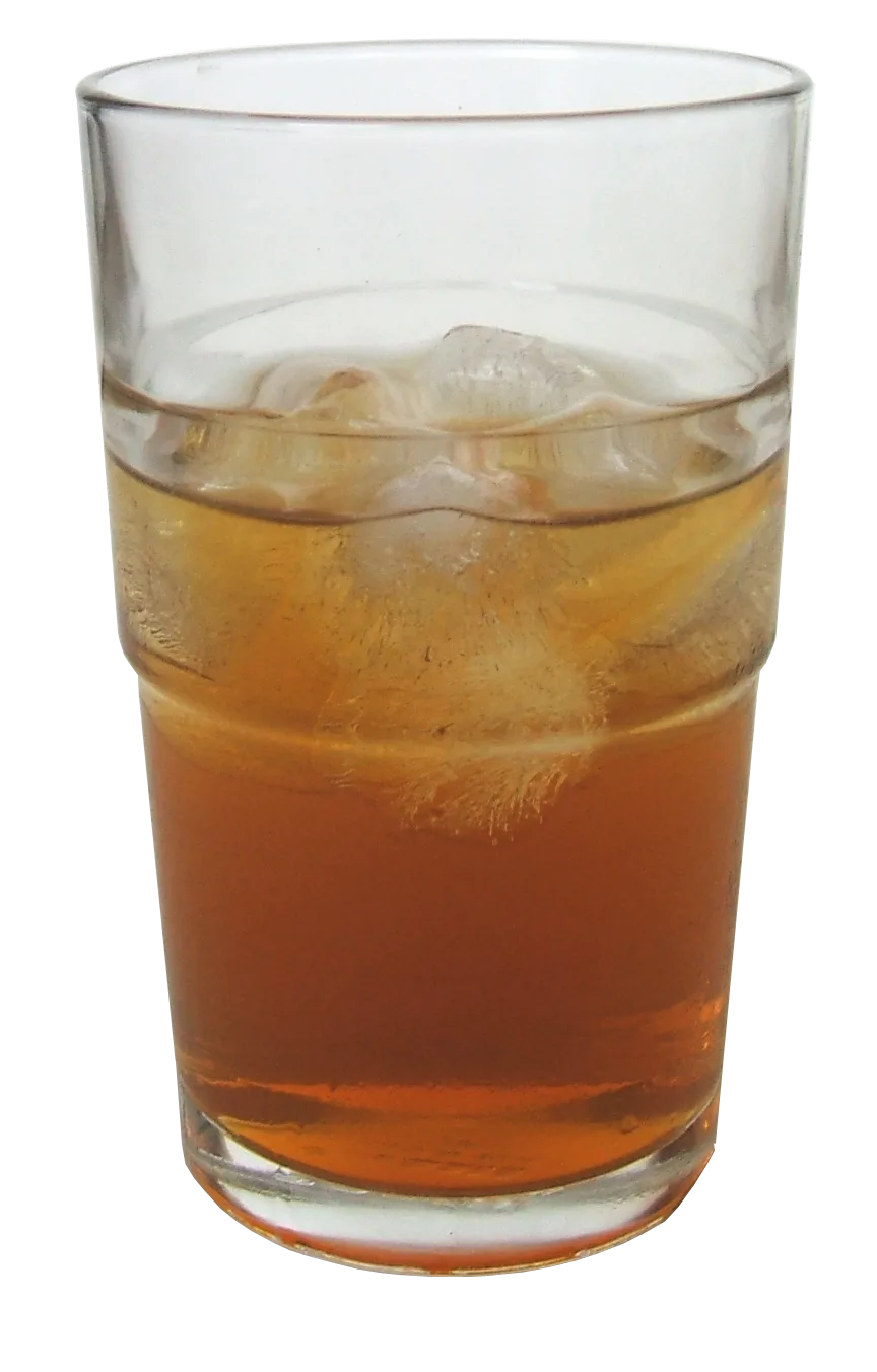 Kombucha tea with ice cubes