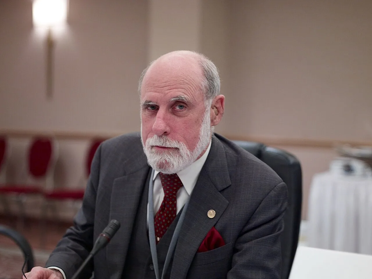 Cerf at 2007 Los Angeles ICANN meeting